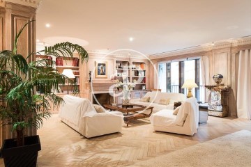 Penthouse 3 Bedrooms in Eixample