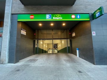 Garaje en Plaça Catalunya - Vinyets