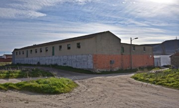 Bâtiment industriel / entrepôt à Vallelado