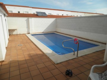 House 4 Bedrooms in Polig. Ind. La Montanya