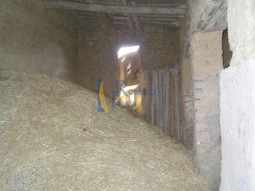 Industrial building / warehouse in Matadeón de los Oteros