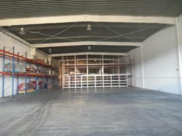 Industrial building / warehouse in Fontajau-Domeny
