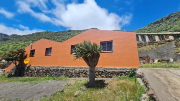 House 4 Bedrooms in Puerto de la Estaca