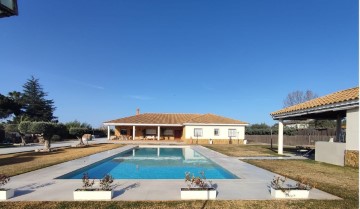 House 4 Bedrooms in Villanueva de la Serena