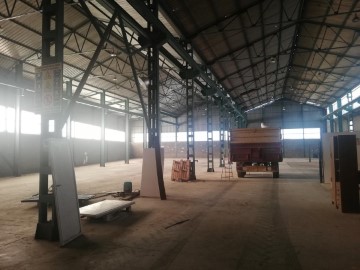 Industrial building / warehouse in Monzón