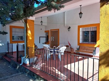 House 4 Bedrooms in San Martín de Montalbán