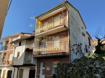 House 4 Bedrooms in Talaveruela de la Vera