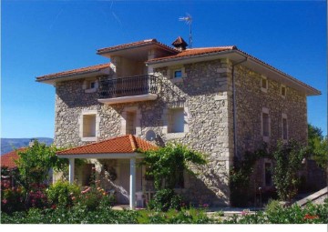 House 6 Bedrooms in Villalacre