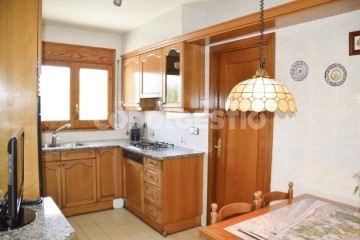 House 4 Bedrooms in Granollers de la Plana