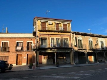 Edificio en Nava del Rey