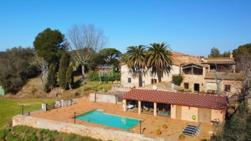 Country homes 7 Bedrooms in Calella