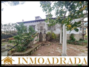 House 6 Bedrooms in La Adrada