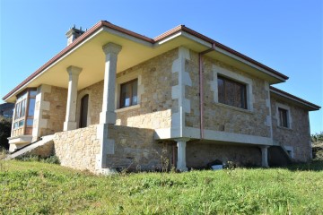 Maison 5 Chambres à Cangas (Foz)