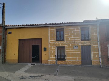 Country homes 5 Bedrooms in Granja de Moreruela