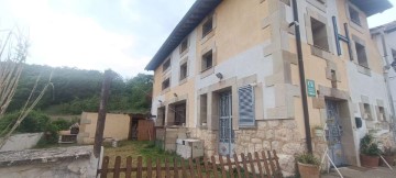 House 6 Bedrooms in Bujanda