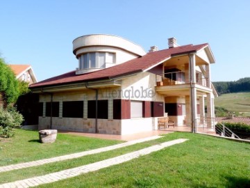 Casa o chalet 5 Habitaciones en Verdicio - Bañugues - Cabo Peña