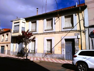 Casa o chalet 5 Habitaciones en La Bañeza