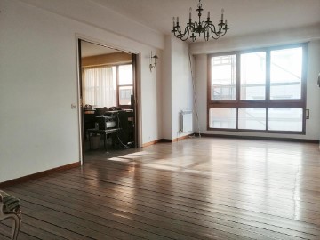 Apartment 3 Bedrooms in Ensanche - Juan Florez