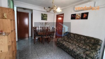 Piso 3 Habitaciones en Hermanos Falcó - Sepulcro Bolera