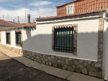 House 4 Bedrooms in San Pedro de Rozados