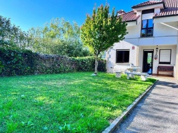 Maison 3 Chambres à San Mamés de Meruelo