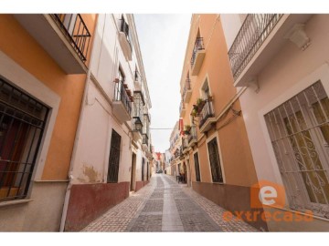 Apartment 3 Bedrooms in Casco Antiguo - Centro