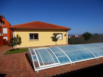 Casa o chalet 5 Habitaciones en Castro (Santa María)