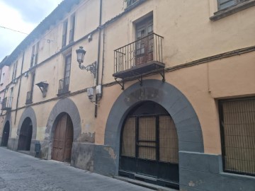 Edificio en Casco Urbano