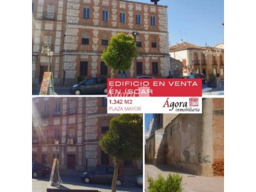 Edificio en Íscar