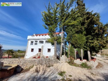 Quintas e casas rústicas 4 Quartos em Montmaneu