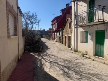 Edificio en La Adrada