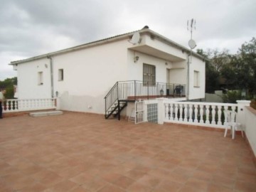 House 7 Bedrooms in Serra Maurina