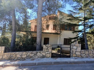 Maison 4 Chambres à Corbera de Llobregat