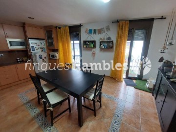 Apartment 3 Bedrooms in Igualada Centre