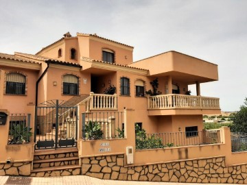 House 6 Bedrooms in Turre