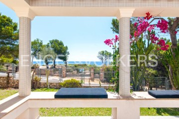 House 4 Bedrooms in L'Ametlla de Mar