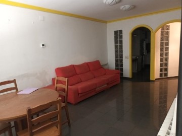 House 4 Bedrooms in Vila-Rodona
