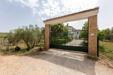 House 4 Bedrooms in Moraleda de Zafayona