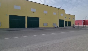 Industrial building / warehouse in Borox
