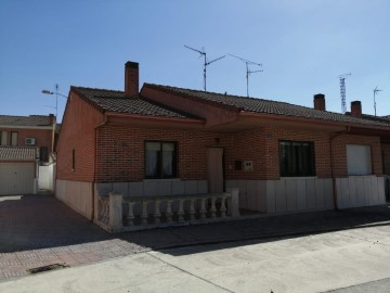 House 3 Bedrooms in Nava del Rey