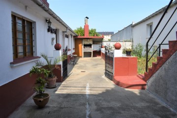 Casa o chalet 5 Habitaciones en A Devesa (Santalla)