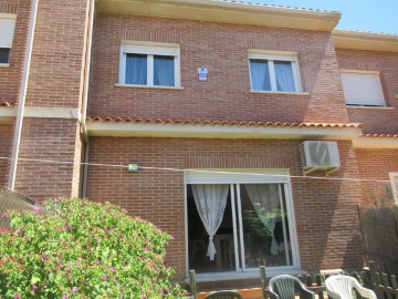 House 3 Bedrooms in Valdeavero