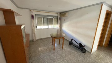 Piso 3 Habitaciones en Hermanos Falcó - Sepulcro Bolera
