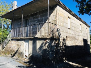 Maison 4 Chambres à Cea (San Cristovo)