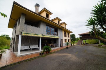 Casa o chalet 8 Habitaciones en Cué-San Roque-Andrín
