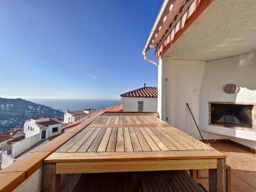 Apartment 4 Bedrooms in Port Esportiu - Puig Rom - Canyelles