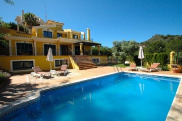 House 5 Bedrooms in Zona Galúa-Calnegre