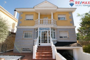 Casa o chalet 4 Habitaciones en Zona el Caño