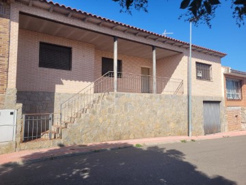 House 3 Bedrooms in El Casar de Escalona
