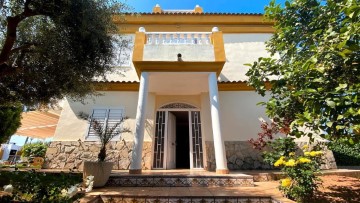 House 4 Bedrooms in Norte